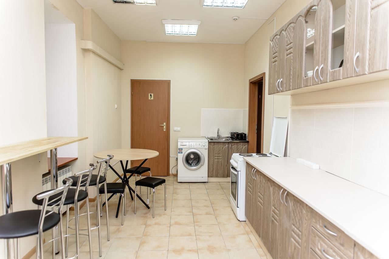 Хостелы Globus Lipki Hostel Киев