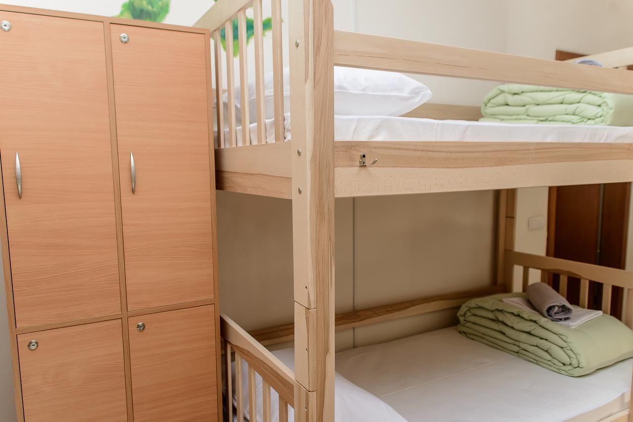 Хостелы Globus Lipki Hostel Киев