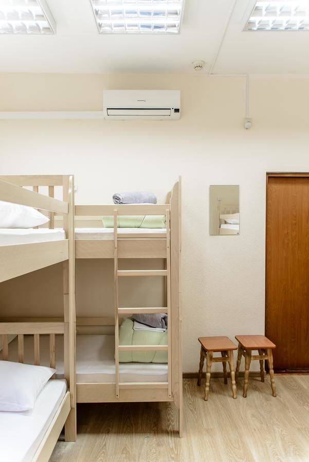 Хостелы Globus Lipki Hostel Киев